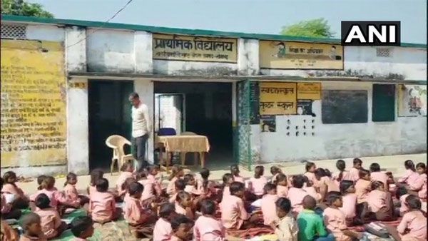 Midday meal: 1 litre milk diluted with water served to 81 students in UP school