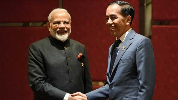 ASEAN summit: PM Modi meets Indonesian President Joko Widodo