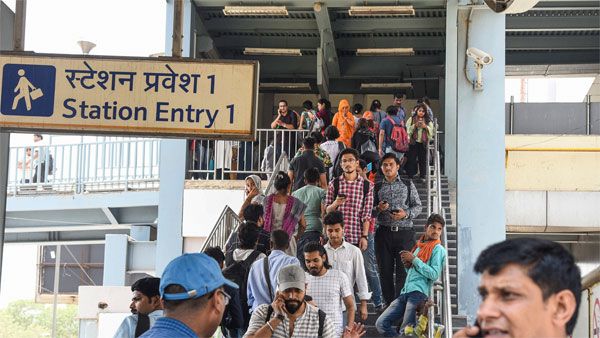CAA protest: Gates of all Delhi Metro stations open; schools, colleges in UP shut today