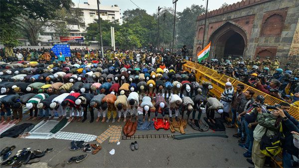 Friday prayers in Uttar Pradesh pass off peacefully