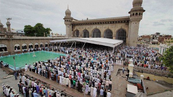 Anti-CAA protests: Friday prayers at Mecca Masjid peaceful