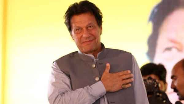 Nurses looked like 'Hoors’ after doctor gave me injection: Imran Khan