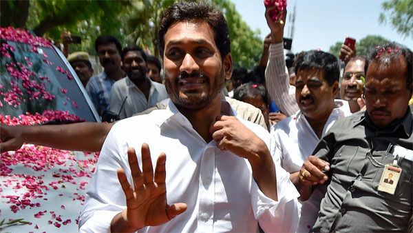 Jagan Mohan Reddy appears before special CBI court in disproportionate assets case