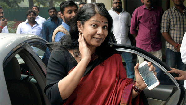 SC stays Madras HC’s proceedings on plea challenging Kanimozhi's election in LS polls