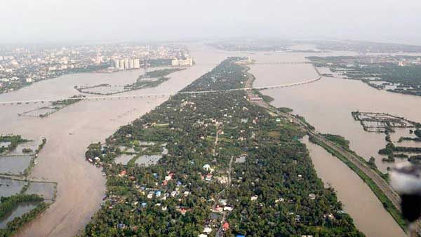 Centre approves Rs 5,908 crore flood relief to 7 states, eludes Kerala
