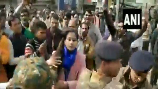 MP pro-CAA rally: BJP men get into scraps with women officials