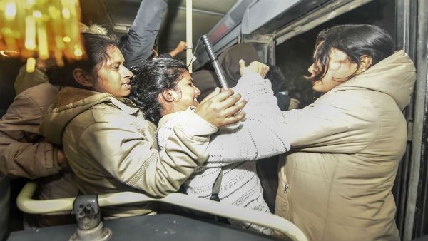 Delhi: Woman bites IPS officer’s thumb during JNU students' protest