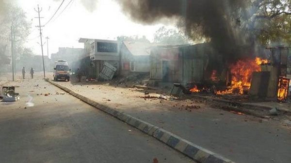 Violent clashes in Gujarat, 13 injured in Khambhat, mob vandalise houses, shops