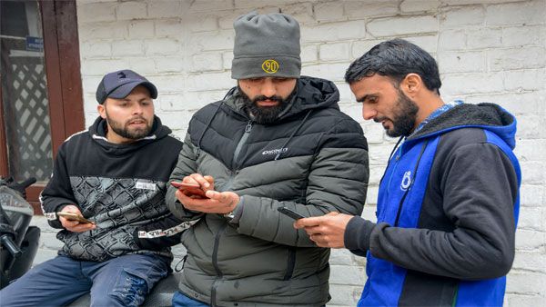 2G mobile data services extended in J&K till Feb 15