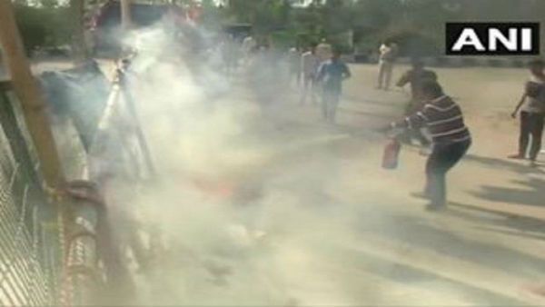 Petrol bomb hurled near Shaheen Bagh protest site; No injuries reported