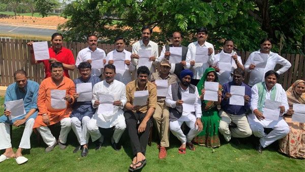 Will technicalities prevail when rebel Congress MLAs meet Speaker on Friday