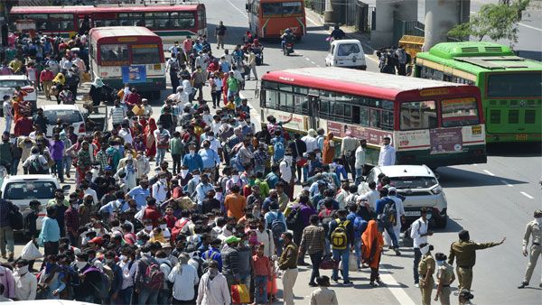UP government arranges buses to ferry migrant labour