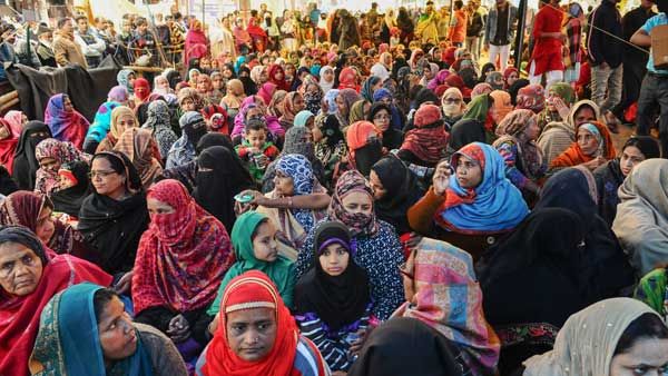 Shopkeepers of Shaheen Bagh meet senior police officials over anti-CAA protest