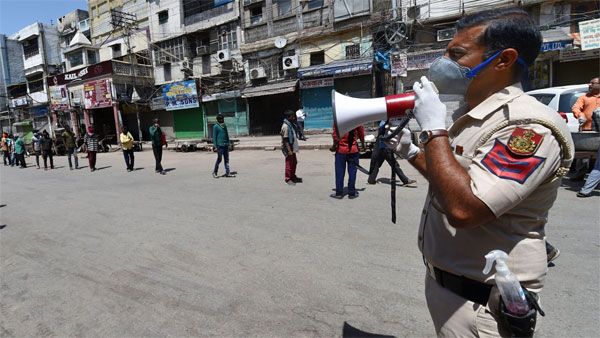 Over 30 booked in Delhi for stepping out without masks