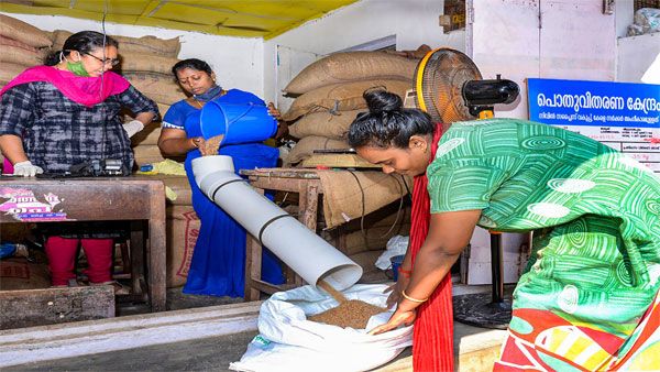 Kerala begins distribution of free rations