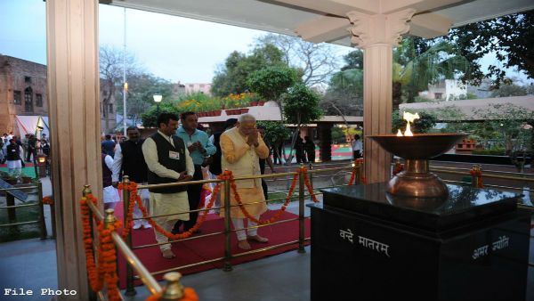 PM remembers martyrs of Jallianwala Bagh massacre