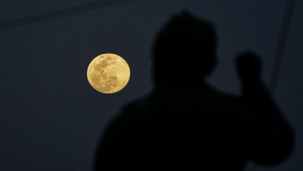 In pics: Stargazers snap stunning pictures of biggest Super Pink Moon 2020