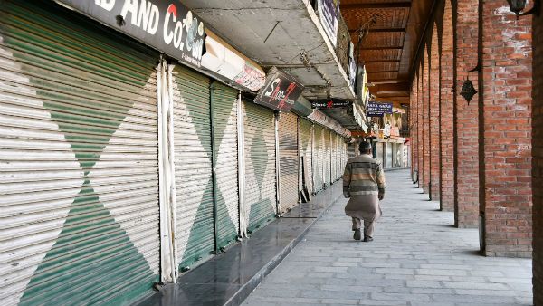 In late night order, Home Ministry allows neighbourhood shops to re-open, malls remain shut