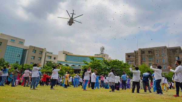 Navy thanks 'corona warriors', showers petals on Goa hospitals