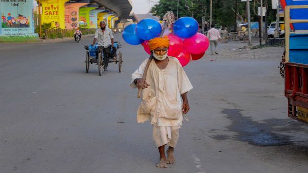 Lockdown 3.0: Non-essential activities in all zones prohibited from 7pm to 7am