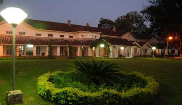 MP Raj Bhavan declared COVID-19 containment zone as 6 test +ve