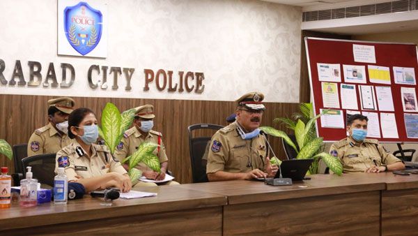 Hyderabad cops nab Chinese national for running betting racket worth Rs 1,100 crore