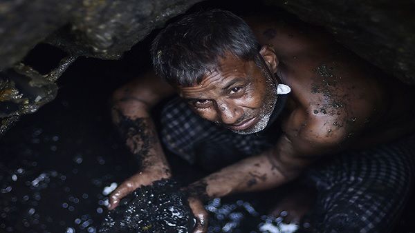 Govt to make manual scavenging more strict by introducing bill to make law