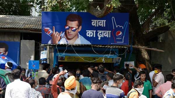 'Baba ka Dhaba' couple gets free cataract surgery from Delhi doctor; Netizens hail kindness