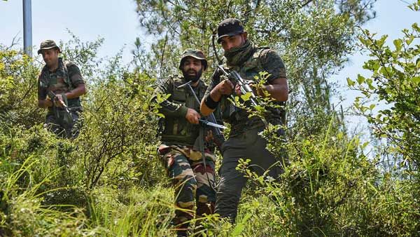 Two soldiers martyred, 4 injured in unprovoked ceasefire violation by Pakistan