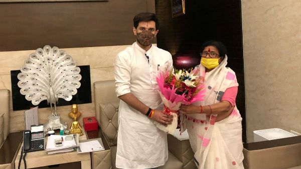 Bihar Elections 2020: Another BJP leader Usha Vidyarthi joins LJP in presence of Chirag Paswan