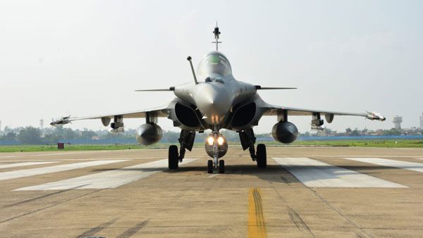 IAF chief to flag off 6 Rafales from France today