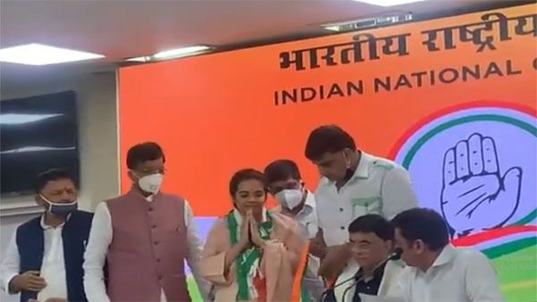 Bihar Elections 2020: LJD chief Sharad Yadav's daughter Subhashini joins Congress