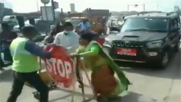 YSRCP leader Revathi refuses to pay toll tax, slaps employee in Guntur