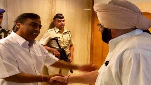 Fake: Punjab CM did not meet Ambani in Mumbai a day before Bharat Bandh