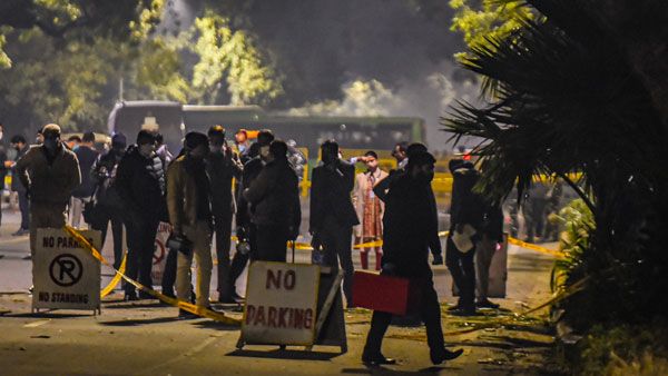 At blast site in Delhi, a note to the Israeli ambassador with a mention of Qasem Soleimani