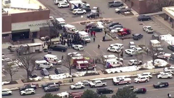 10 including one Police Officer killed at Colorado supermarket, suspect in custody