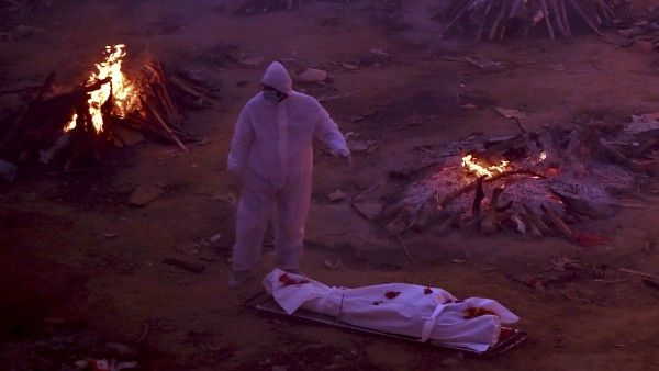 Ensure smooth supply of firewood to crematoriums, North MCD mayor urges Delhi CM Kejriwal