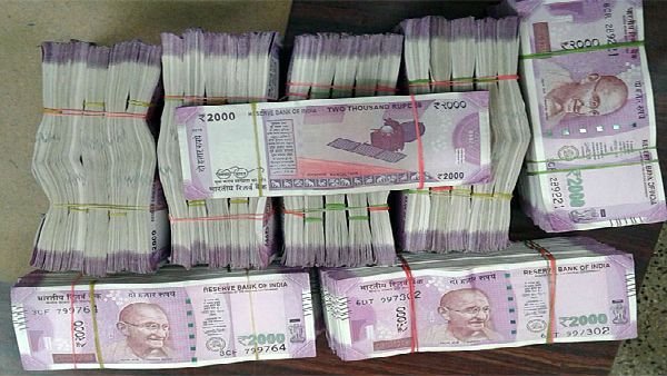 Fake currency trafficked through complex network spread in India, Bangladesh, Nepal