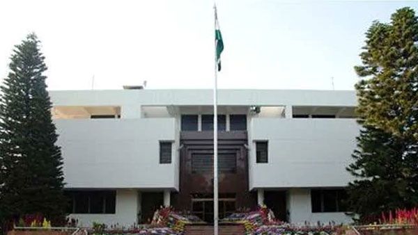 Pak tells 12 Indian Embassy staff to quarantine over COVID-19 positive case