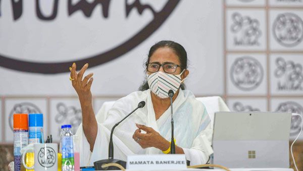 Narada case: Calcutta high court asks CM Mamata Banerjee, law minister to file fresh pleas