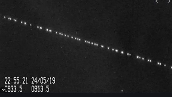 UFO? String of satellites over US night sky baffles residents, bugs astronomers