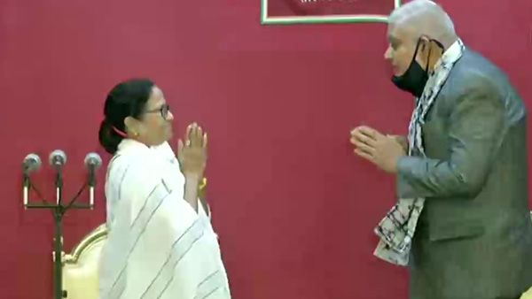 Urge Mamata to take steps to restore law and order: Governor