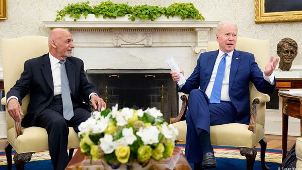 Afghanistan: Biden meets Ghani amid US troop withdrawal