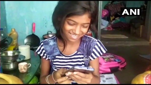 11-year-old girl from Jamshedpur sells 12 mangoes for Rs 1,20,000, buys smartphone for online classes