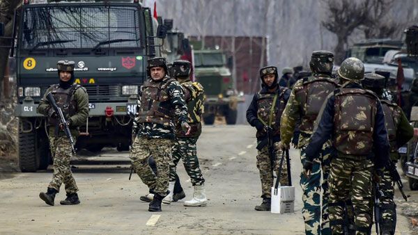 In J&K's Anantnag, 2 Hizb terrorists gunned down