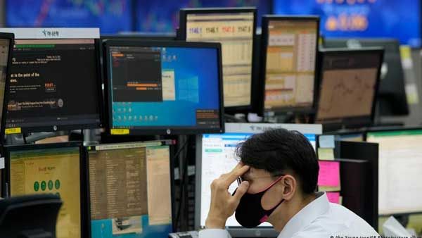 Global stocks hit by COVID resurgence fears