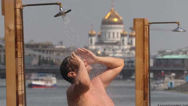Cold showers in the Russian summer