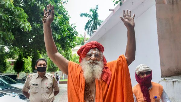 B-wood stars consume alcohol, indulge in immoral practices: Ayodhya seers oppose actors' Ramlila inclusion