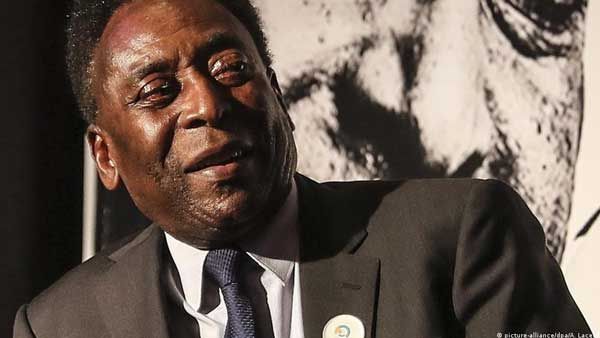 Pele recovering after surgery to remove tumor