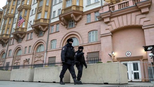 Russians seeking US immigrant visas must travel to Warsaw